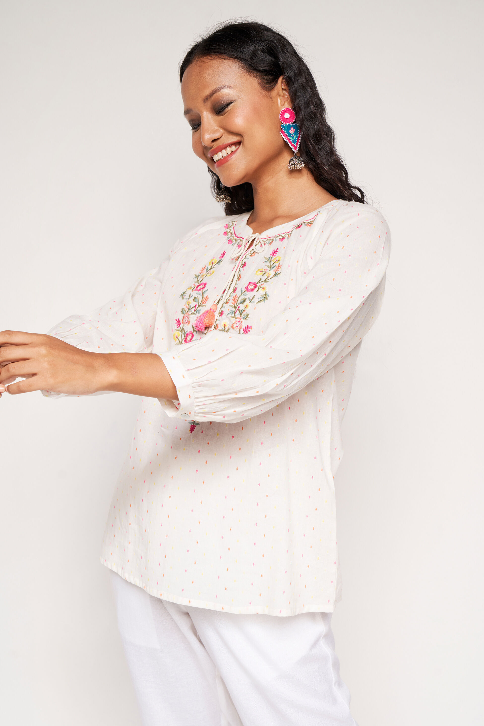 Garden Of Flowers Straight Top, White, image 2